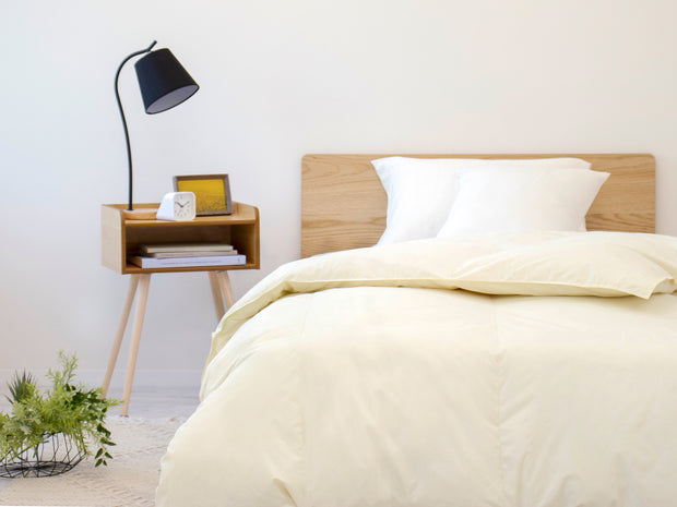 【プレゼント対象商品】ハンガリー産ホワイトダック ダウン90% ふとん 軽量タイプとあったかタイプ